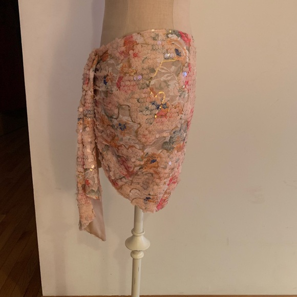 Floral sequin mini skirt - Picture 4 of 6